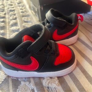 Nike Kids Black and Red Sneakers